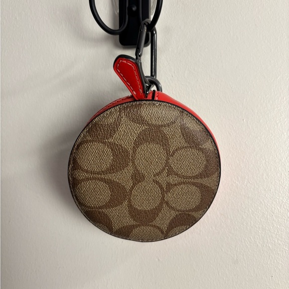 Coach Round Coin Case In Colorblock Signature Canvas - Picture 2 of 6